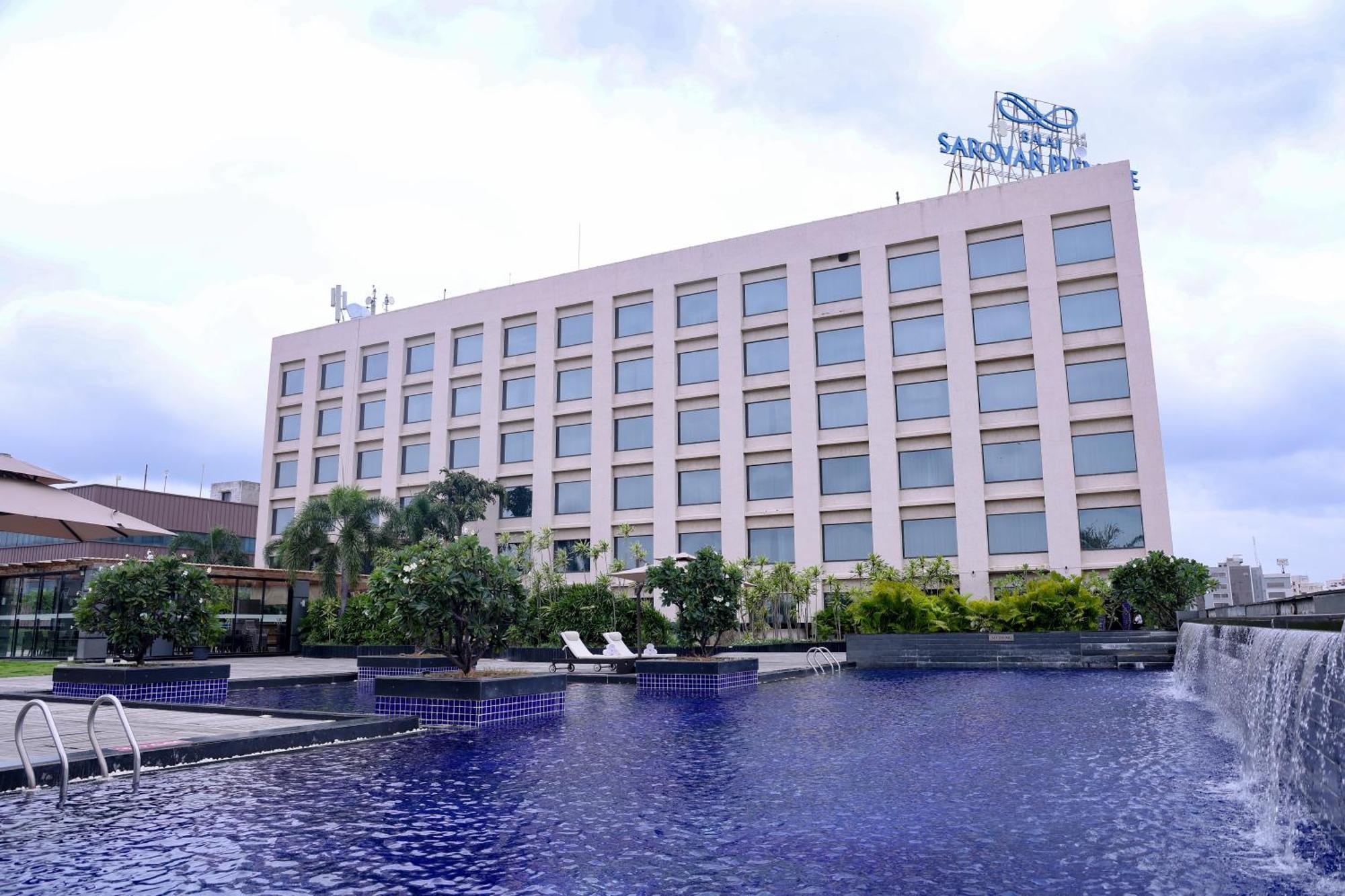 Balaji Sarovar Premiere Solapur Ngoại thất bức ảnh