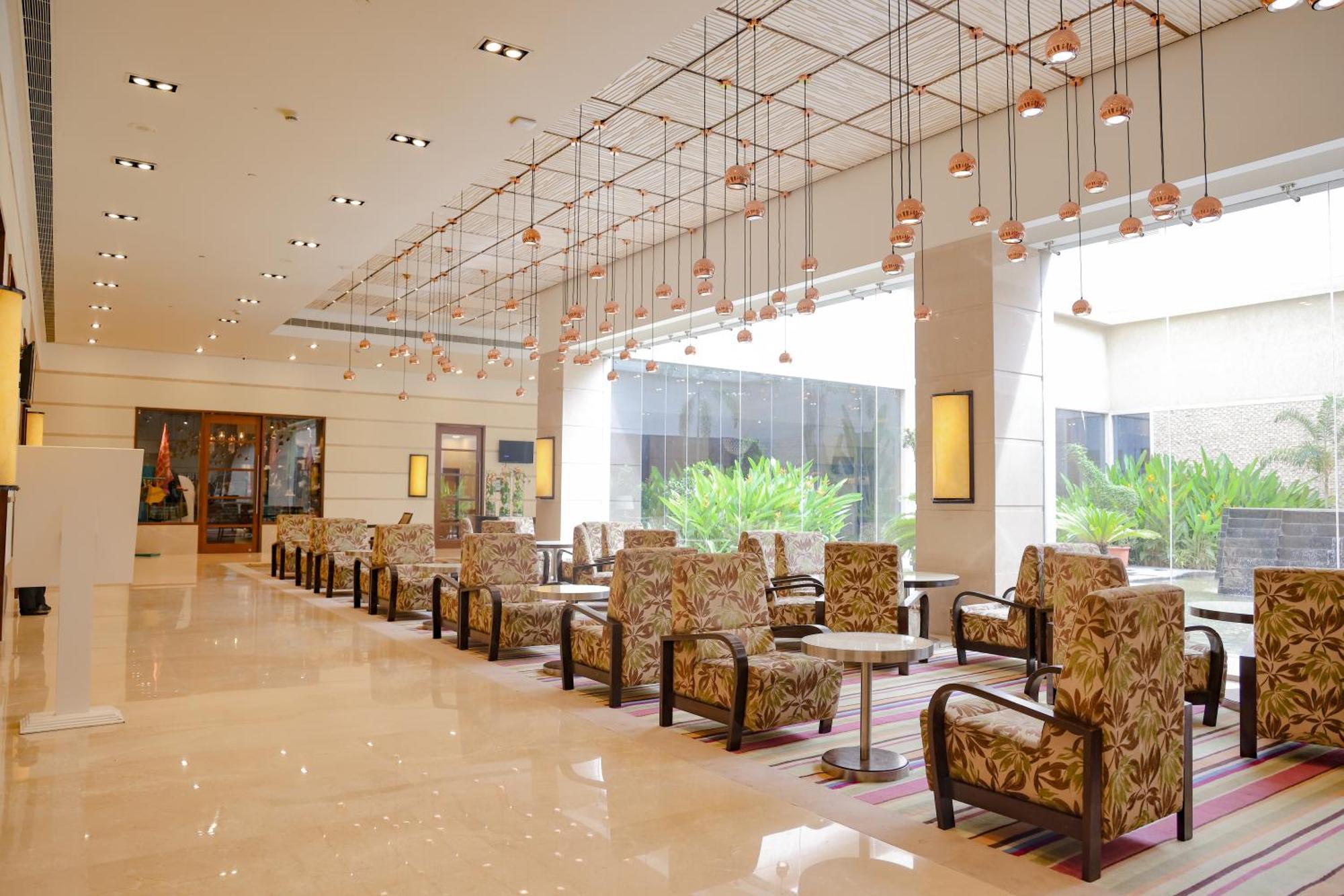 Balaji Sarovar Premiere Solapur Ngoại thất bức ảnh