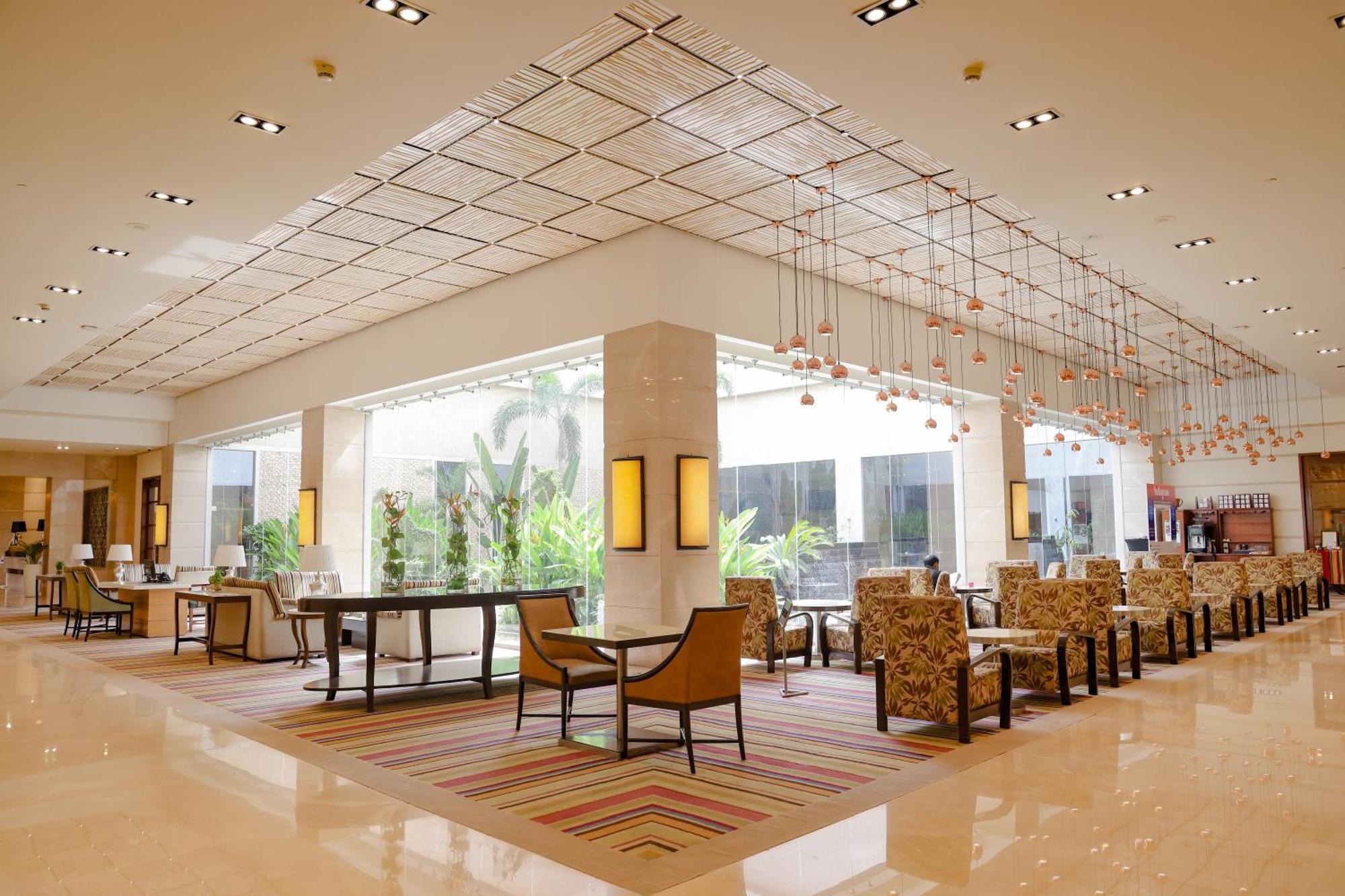 Balaji Sarovar Premiere Solapur Ngoại thất bức ảnh