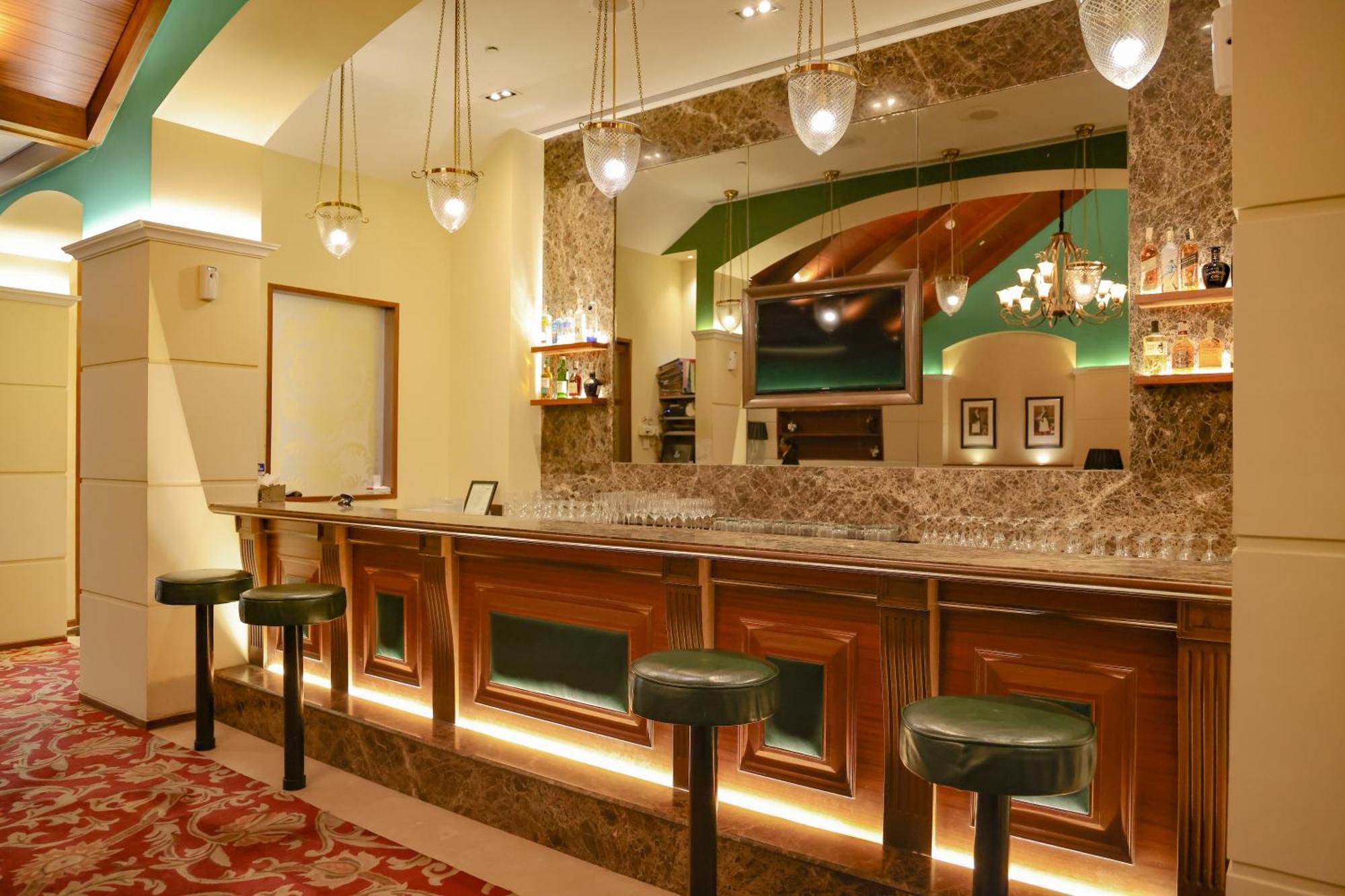Balaji Sarovar Premiere Solapur Ngoại thất bức ảnh